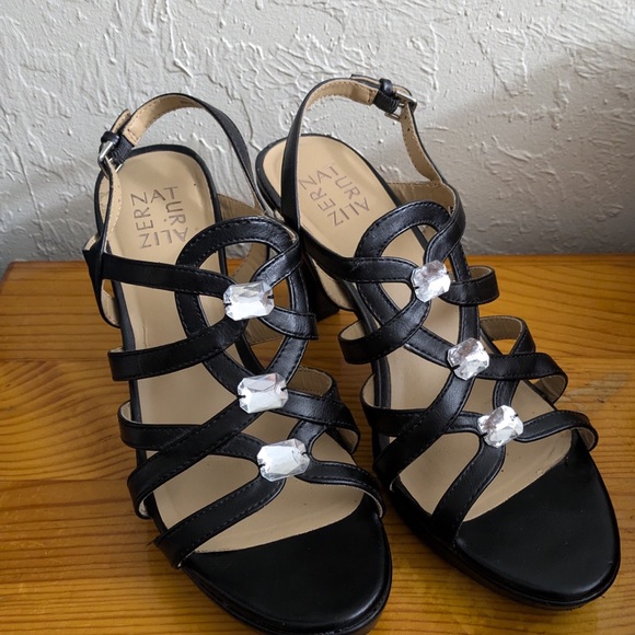 Naturalizer Black Strappy Sandals with Rhinestone Accents. 7.5 - Picture 2 of 7
